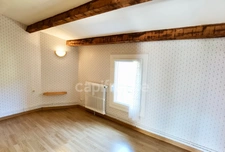 Dpt Gard (30), Sous compromis, proche d'UZES à 8km, maison P6 de 132m2, beau terrain de 600m2, calme.