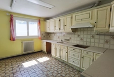 Dpt Gard (30), Sous compromis, proche d'UZES à 8km, maison P6 de 132m2, beau terrain de 600m2, calme.