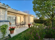 Dpt Gard (30), Sous compromis : Cavillargues, Sénoriales, maison P3 de 62 m², terrasse, terrain d'environ 45m2, place de parking, copropriété, piscine.