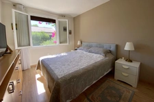 UZÈS – Maison de plain-pied T6 rénovée avec prestations haut de gamme, jardin et garage