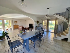Dpt Gard (30), à vendre 5mn d'UZES, Belle propriété RP, chambres d'hôtes et gîte, piscine, parc 5 000 m2