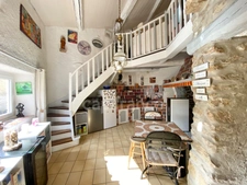 Dpt Gard (30), à vendre à 10mn d'UZÈS, jolie maison ancienne de caractère T4 de 65m2, avec cour