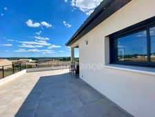 Dpt Gard (30), for sale near UZES, 5-room house of 123 m², swimming pool, solar panels, gîte.  