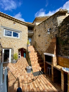 Gard (30) department, for sale 10 minutes from Uzès, charming old character house, 4 bedrooms, 65m2, with courtyard