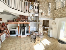 Gard (30) department, for sale 10 minutes from Uzès, charming old character house, 4 bedrooms, 65m2, with courtyard