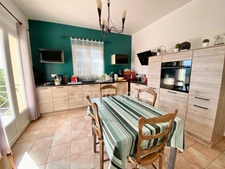 A 5 mn d'UZES (30) Maison de plain-pied 125 m2 avec vue panoramique
