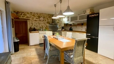 Dpt Gard (30), à vendre Propriété comprenant Mas d'habitation, activités gîtes.