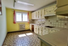 Dpt Gard (30), Sous compromis, proche d'UZES à 8km, maison P6 de 132m2, beau terrain de 600m2, calme.