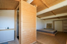 Maison de village de caractère avec cour intimiste et bassin, Uzès 3km. 