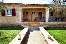 Dpt Gard (30), à vendre proche d'Uzès 4km – Villa de 164 m² avec piscine, dépendances, 5 chambres.