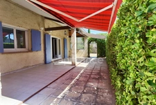 Dpt Gard (30), Sous compromis, proche d'UZES à 8km, maison P6 de 132m2, beau terrain de 600m2, calme.