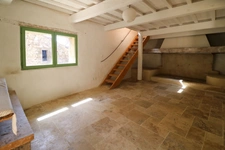 Maison de village de caractère avec cour intimiste et bassin, Uzès 3km. 