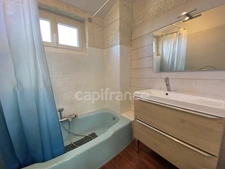 Gard (30) department, for sale 10 minutes from Uzès, charming old character house, 4 bedrooms, 65m2, with courtyard
