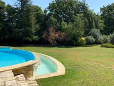 SOUS COMPROMIS - Superbe Propriété de Caractère avec Parc de 3 Hectares axe Uzès-Bagnols sur Cèze.