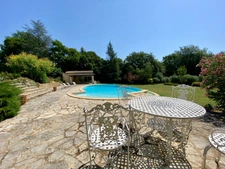 SOUS COMPROMIS - Superbe Propriété de Caractère avec Parc de 3 Hectares axe Uzès-Bagnols sur Cèze.