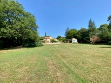 SOUS COMPROMIS - Superbe Propriété de Caractère avec Parc de 3 Hectares axe Uzès-Bagnols sur Cèze.