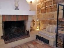 UZES, élégante maison de ville en pierre du XVIIIe siècle au cœur d’Uzès, T4 de 108m2.