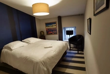 POUZILHAC (30) Maison de village à vendre 9 pièces avec petite piscine, jardin