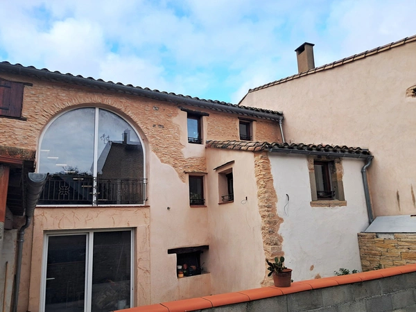 Maison rénovée – 238 m² Villespy– 9 pièces