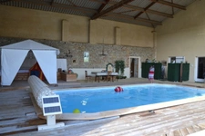 Charming country house – 186 m² – Heated swimming pool – Outbuildings
