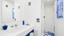 Superbe maison familiale de 1999 et de 213m² + 1 studio de 28 m²