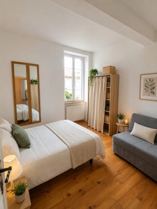 Charme, authenticité et 204 m² de potentiel à Pennautier !