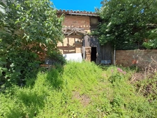 À Vendre : Maison de Ville à Rénover avec Grange et Jardin – Villasavary 