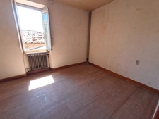 À Vendre : Maison de Ville à Rénover avec Grange et Jardin – Villasavary 