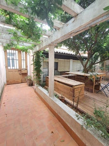 Charme, authenticité et 204 m² de potentiel à Pennautier !