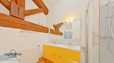 Charming country house – 186 m² – Heated swimming pool – Outbuildings