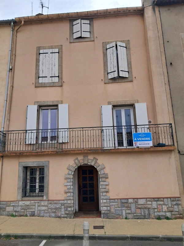 Charme, authenticité et 204 m² de potentiel à Pennautier !