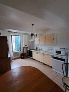 Appartement 80 m² traversant et lumineux – Centre-ville de Castelnaudary