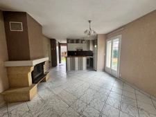 Maison de 75 m² avec Dépendance à Rénover – Centre de Castelculier