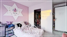 Exceptionnel : maison récente + grand terrain + prestations modernes !