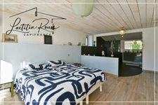 Exceptional stone residence, 370 m², Swimming pool, Pool house, Outbuildings, 3 ha park with lake 25 min from Agen