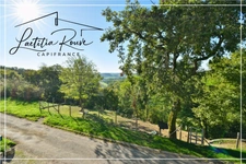 Exceptional stone residence, 370 m², Swimming pool, Pool house, Outbuildings, 3 ha park with lake 25 min from Agen