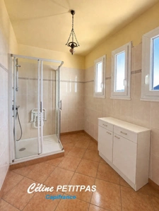 Maison à vendre néo-bretonne – Iffendic – 7 pièces – 168 m² habitables – 935 m² de terrain 