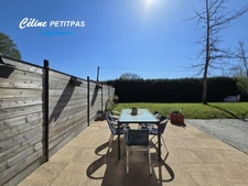 Farmhouse close to shops – 6 rooms – 145m² living space – 539m² of land 