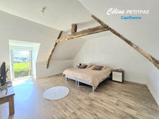 Farmhouse close to shops – 6 rooms – 145m² living space – 539m² of land 