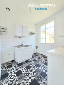 Appartement Duplex T3 – 63m² – Centre-ville de Montfort sur Meu