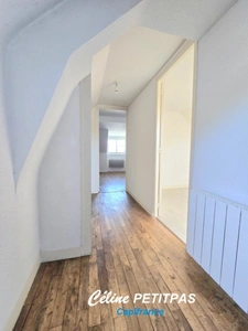Appartement Duplex T3 – 63m² – Centre-ville de Montfort sur Meu