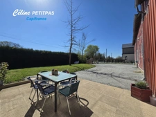 Farmhouse close to shops – 6 rooms – 145m² living space – 539m² of land 
