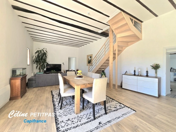 Longère proche des commerces – 6 pièces – 145m² habitable - 539m² de terrain 