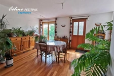 House from 2006 – 6 rooms – 142m² living space – 700m² of land 