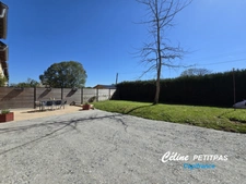 Farmhouse close to shops – 6 rooms – 145m² living space – 539m² of land 