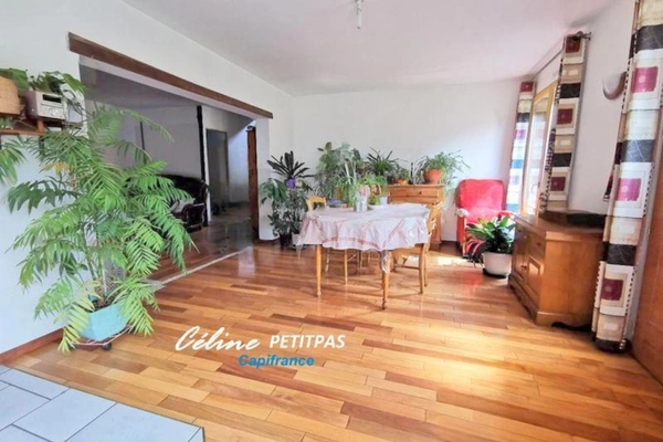 Maison de 2006 – 6 pièces - 142m² habitable - 700 m² de terrain 