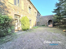 Mansion in the heart of the old medieval city