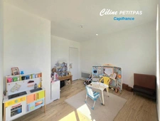 Farmhouse close to shops – 6 rooms – 145m² living space – 539m² of land 