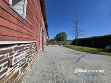 Farmhouse close to shops – 6 rooms – 145m² living space – 539m² of land 