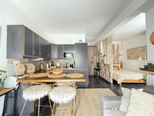 À Vendre – Charmant Studio F1 au Cœur de Juan-les-Pins, à 5 Min du Cap d’Antibes et de la Mer
